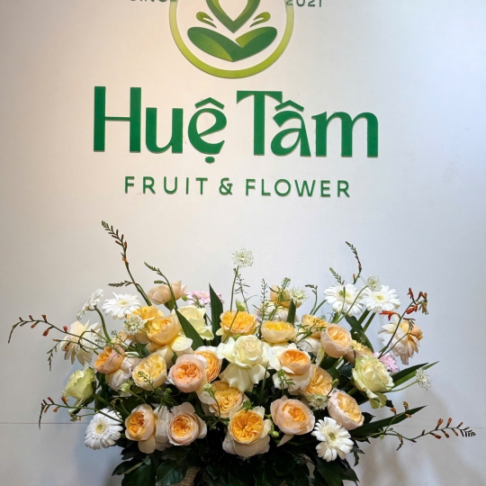 Giỏ Hoa Khai Trương Kem Trắng – Khởi Đầu Thịnh Vượng 