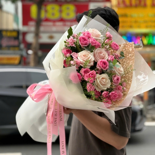 💗 Bó Hoa Hồng Hồng Phấn Mộng Mơ – Dịu Dàng Trao Yêu Thương 