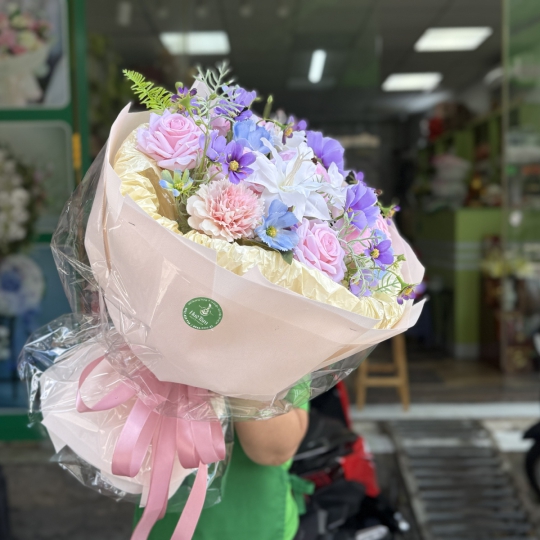 Hoa Sáp Mộng Tím An Nhiên – Bó Hoa Sáp Pastel Thanh Nhã 