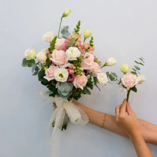 Bó Hoa Cưới Hồng Kem Ngọc Khiết 
