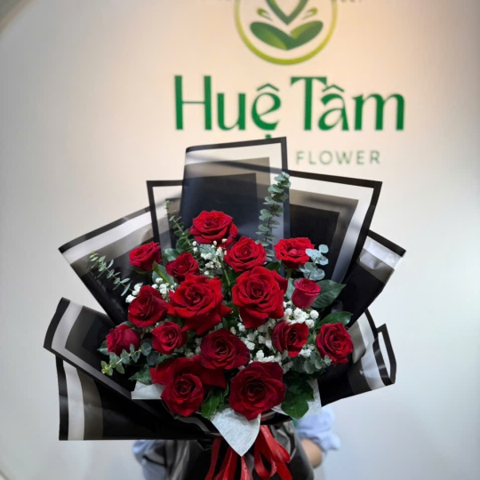 💋 Bó Hoa Tình Yêu Nồng Nàn 