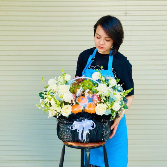 GIỎ TRÁI CÂY KÍNH VIẾNG 