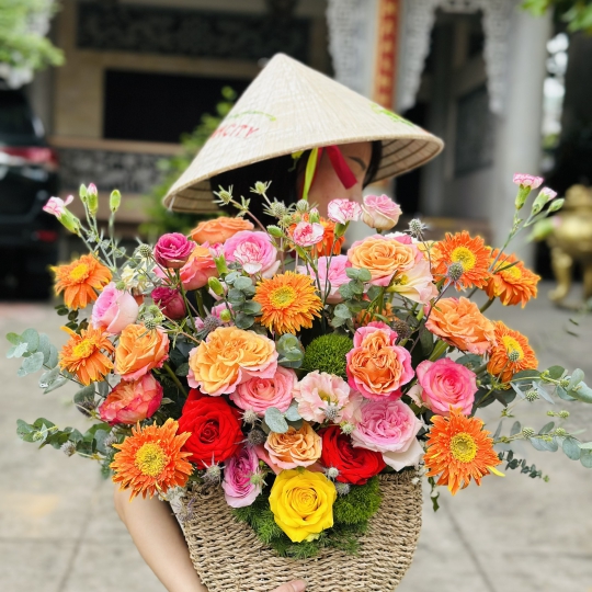 GIỎ HOA KHOE SẮC  