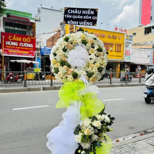 KỆ HOA VIẾNG TIỄN BIỆT CHÂN THÀNH 