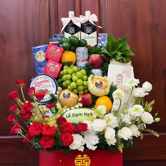 MÂM LỄ DẠM NGÕ UYÊN ƯƠNG 