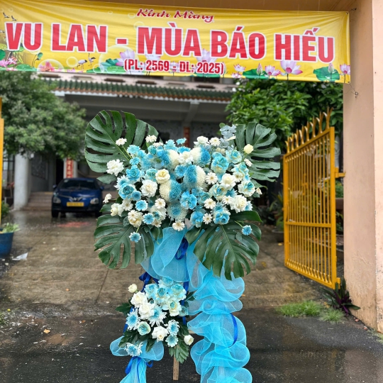 Kệ Hoa Khai Trương Vươn Xa Thành Công 