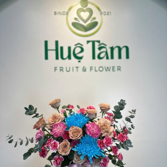 🌸 Giỏ Hoa Bình An Rực Rỡ 