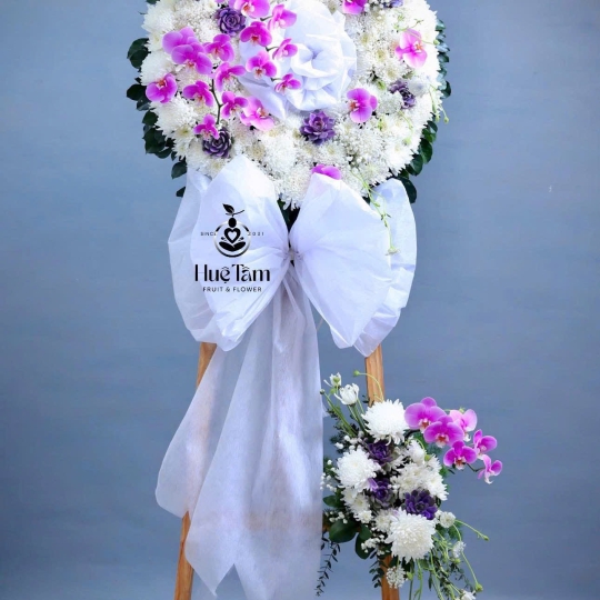 “Kệ Hoa Viếng Lan Hồ Điệp Tím Thanh Kính” 🌸🙏 