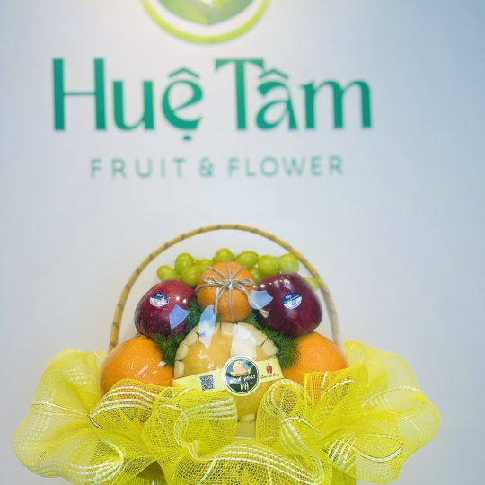 “Giỏ Quà Trái Cây Vàng Phú Quý” 🍊✨ 