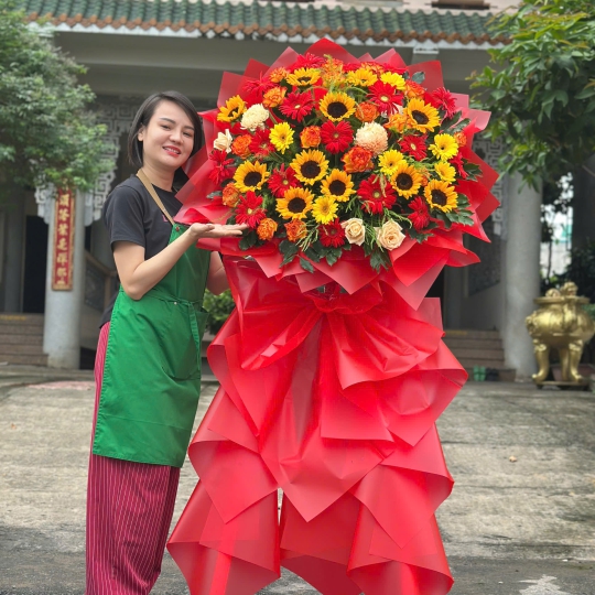 ✨ Kệ Hoa Rạng Rỡ May Mắn 