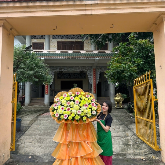 Kệ Hoa Khởi Đầu May Mắn 