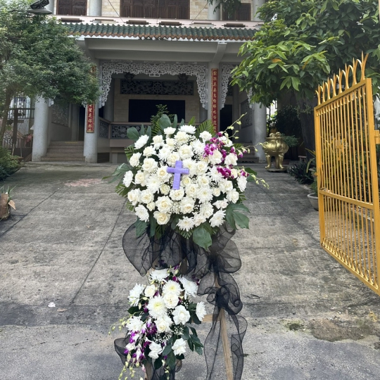 Kệ Hoa Viếng Niềm Thương Vô Tận 🕊️  