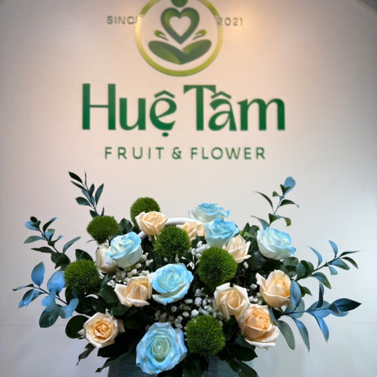“Giỏ Hoa Bình Yên Lam Ngọc 💎” 