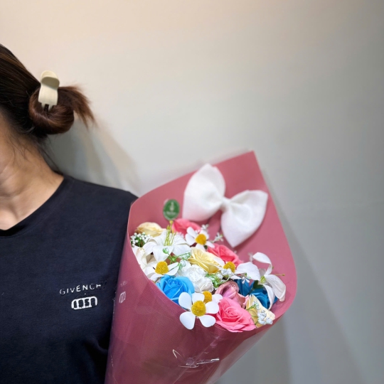 💐 Bó Hoa Sáp Xanh Trắng – Ngọc Lam Bình Yên 
