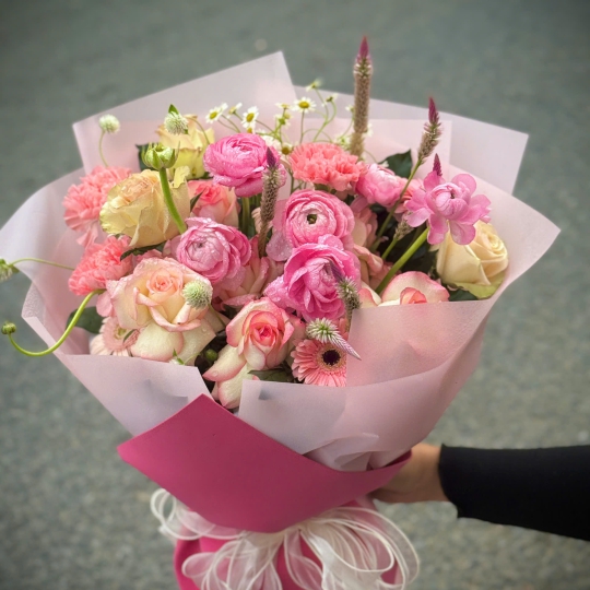 ✨ Bó Hoa Ranunculus Hồng – Mộng Hồng Dịu Êm 
