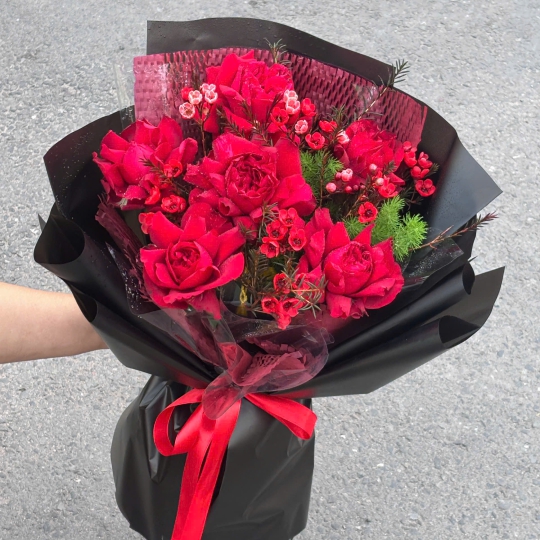 🎀 Bó Hoa Hồng Đỏ – Một Đời Không Phai 