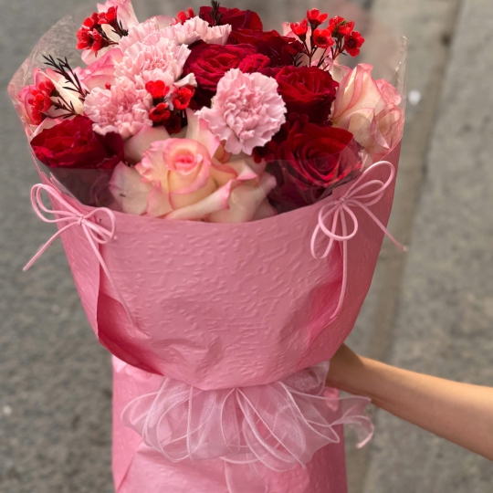 . 💗 Bó Hoa Hồng Mix – Ngọt Ngào Bên Em 