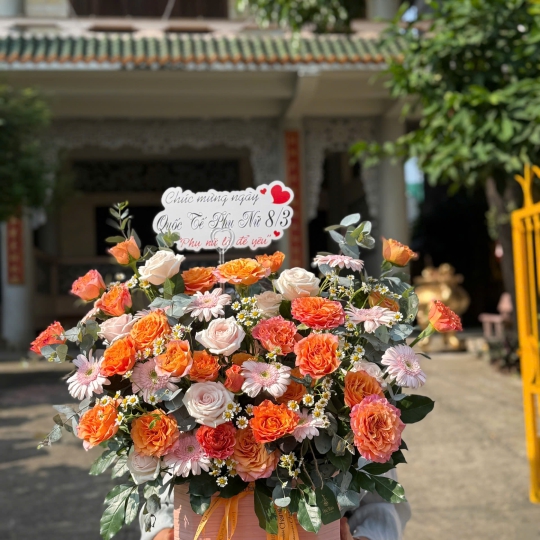 🌸 Giỏ Hoa Sweet Sunrise – Bình Minh Dịu Dàng 