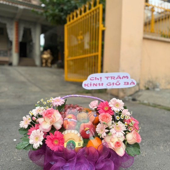 🎀 Giỏ Hoa Quả – Ngọt Ngào Kính Tâm 