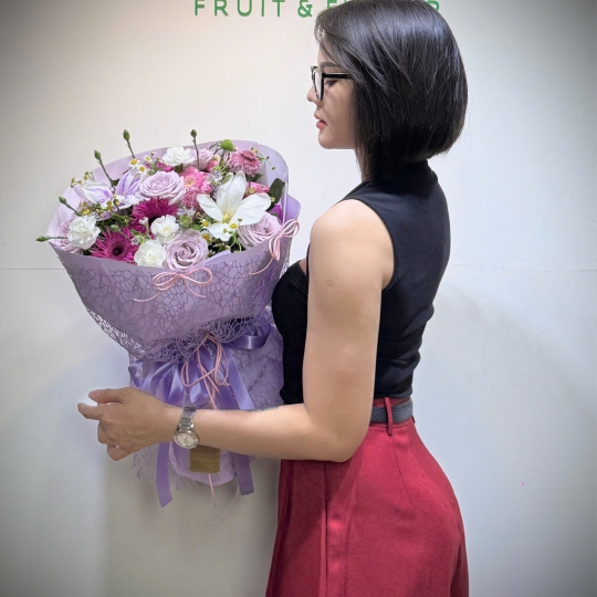 💐 Lilac Love – Yêu Thương Tím Nhẹ 
