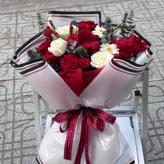 ❤️ Crimson Snow Romance – Lãng Mạn Đỏ Trắng Ngọt Ngào ✨ 