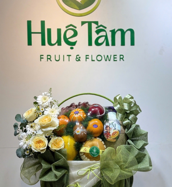 Giỏ Trái Cây Và Hoa Tươi Cao Cấp – Món Quà Sang Trọng, Đầy Ý Nghĩa