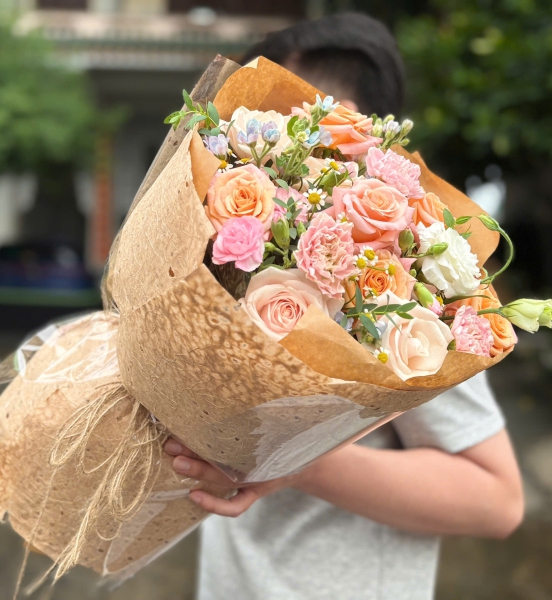 🍑 Bó Hoa Hồng Đào Ngọt Ngào – Gửi Trao Yêu Thương