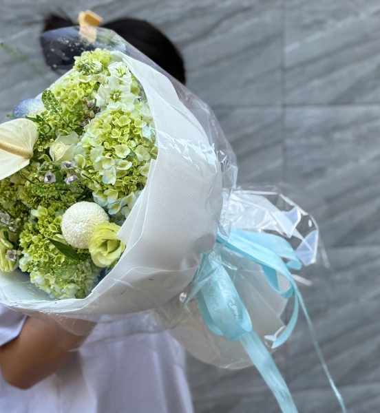 Bó Hoa Cẩm Tú Cầu Xanh An Nhiên – Dịu Mát & Thanh Lịch