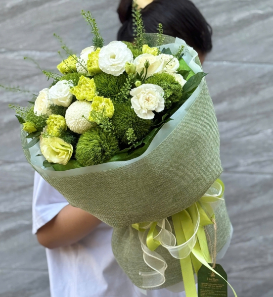 Bó Hoa Xanh Cẩm Tú Cầu & Cúc Tana – Thanh Mát An Nhiên