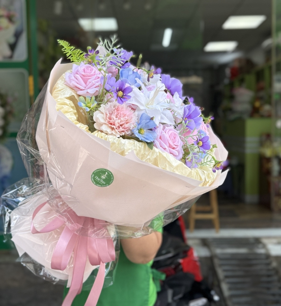 Hoa Sáp Mộng Tím An Nhiên – Bó Hoa Sáp Pastel Thanh Nhã