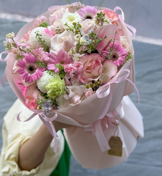 Bó Hoa Hồng Hồng Pastel Nàng Thơ – Ngọt Ngào & Lãng Mạn