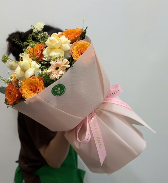 Bó Hoa Hồng Cam Nắng Ấm – Rực Rỡ & Tươi Vui