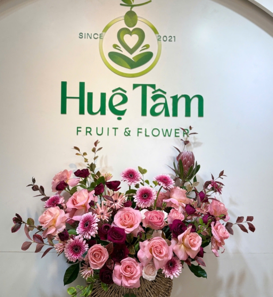 Giỏ Hoa Hồng Hồng Thơ Mộng – Nét Đẹp Dịu Dàng