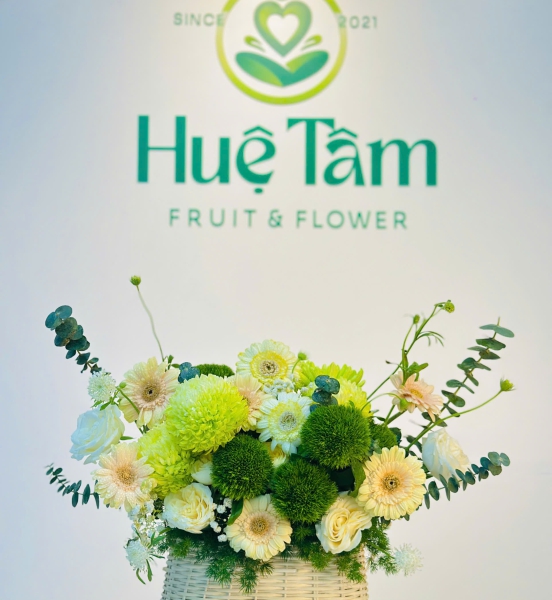 GIỎ HOA ĐỂ BÀN TONE XANH
