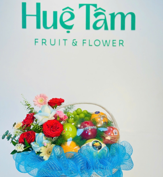 Gio trái cây trang trí hoa 1 bên tone xanh dương