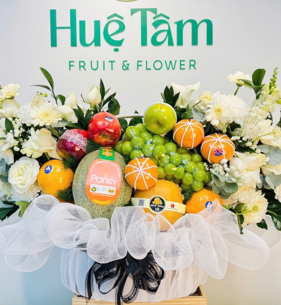 GIỎ TRÁI CÂY VIẾNG HOA TRẮNG TINH KHÔI