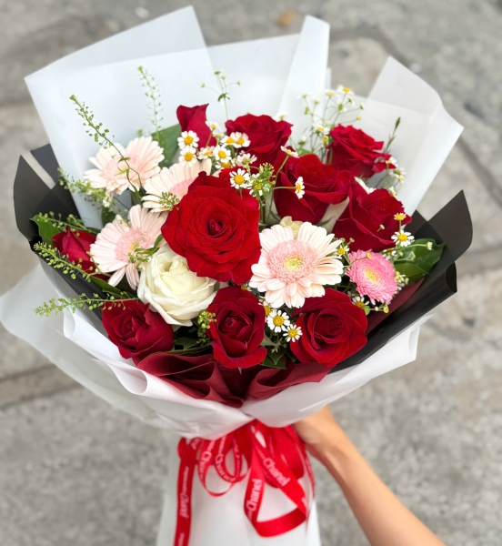 Bó Hoa Hồng Mix Gerbera – Dịu Dàng Bên Em