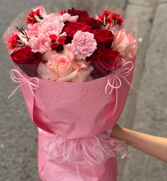 . 💗 Bó Hoa Hồng Mix – Ngọt Ngào Bên Em