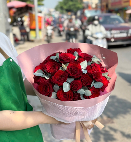 ✨ Bó Hoa Hồng Đỏ – Đắm Say Ánh Mắt