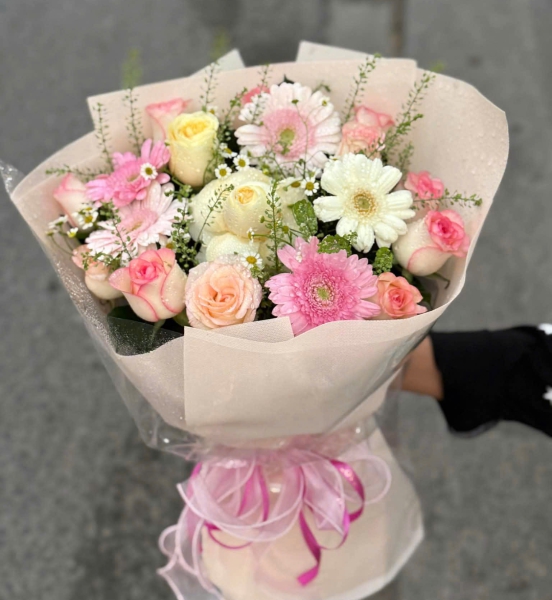 ✨ Bó Hoa Daisy Hồng – Ngọt Ngào Tinh Khôi