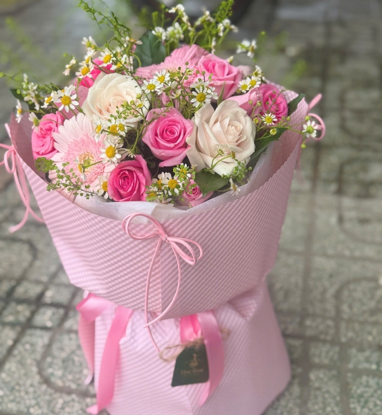 🎀 Bó Hoa Hồng Pastel – Lời Yêu Dịu Dàng