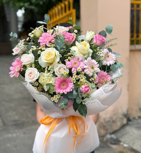 🎀 Bó Hoa Daisy Hồng – Lời Yêu Trong Trẻo