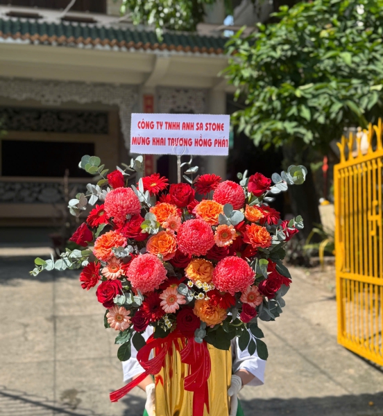 🎉 Giỏ Hoa Chúc Mừng – Hồng Phát Thành Công